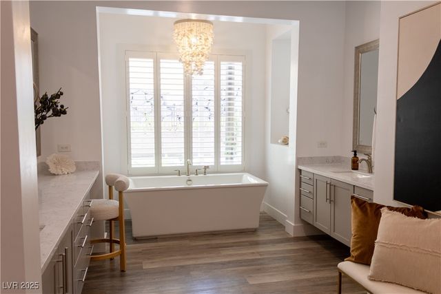 11181 Luna Blanca Drive, Las Vegas, NV 89138