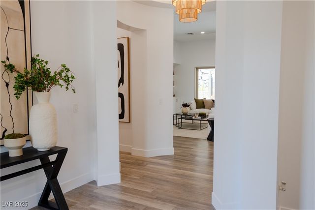 11181 Luna Blanca Drive, Las Vegas, NV 89138