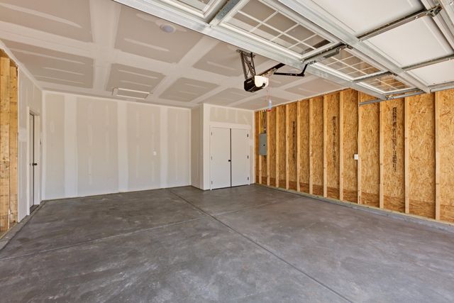 3520 N Azalea St, Maize, KS 67223