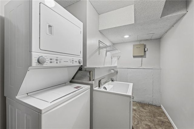 5709 Outlook Street, Mission, KS 66202
