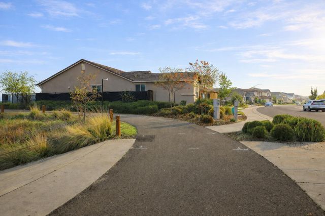 12849 Knightsbrook Ave, Rancho Cordova, CA 95742