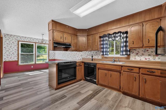 261 Glenview Drive, Estill Springs, TN 37330