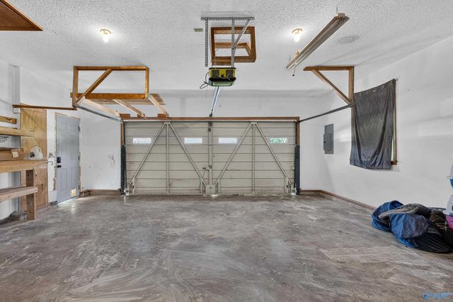 261 Glenview Drive, Estill Springs, TN 37330