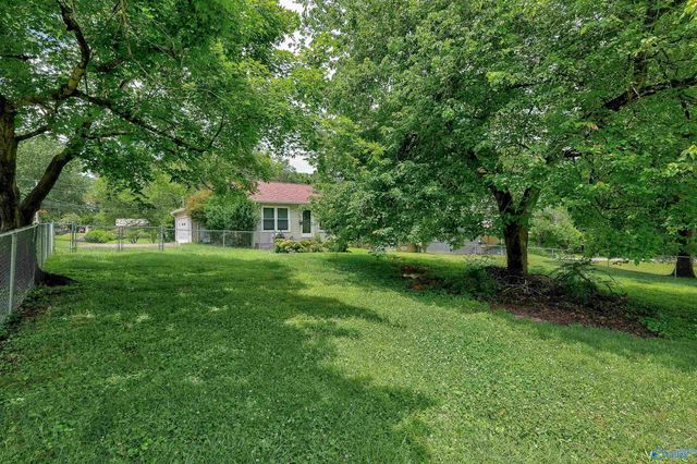 261 Glenview Drive, Estill Springs, TN 37330