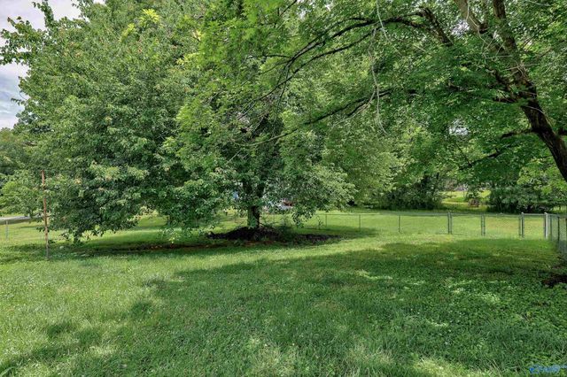 261 Glenview Drive, Estill Springs, TN 37330