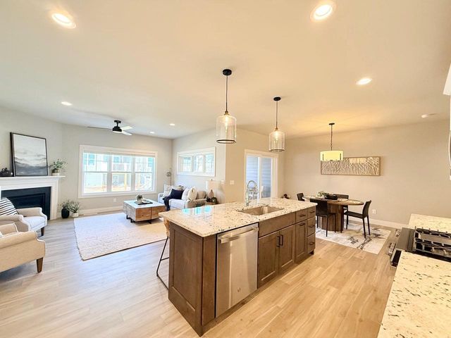 4743 Bellflower Drive, Deforest, WI 53532