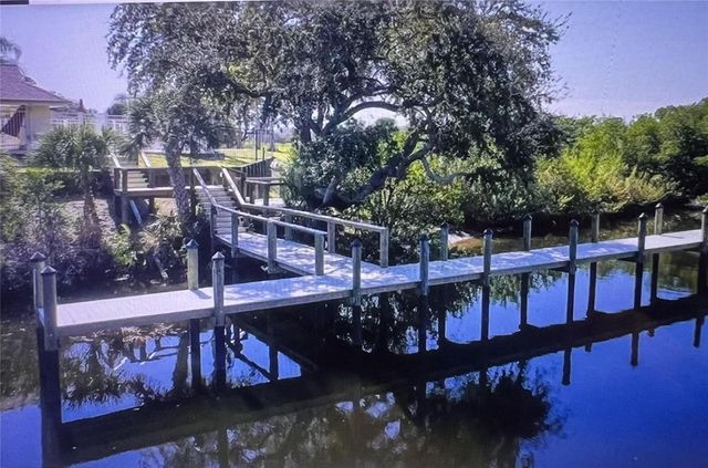 6101 55TH AVENUE CIRCLE E, Bradenton, FL 34203