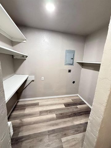 4200 N Thompkins Avenue, Bethany, OK 73008