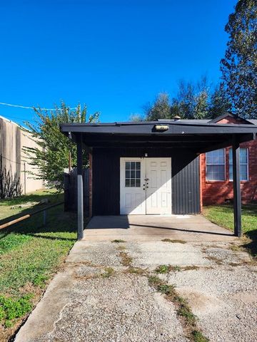 4200 N Thompkins Avenue, Bethany, OK 73008