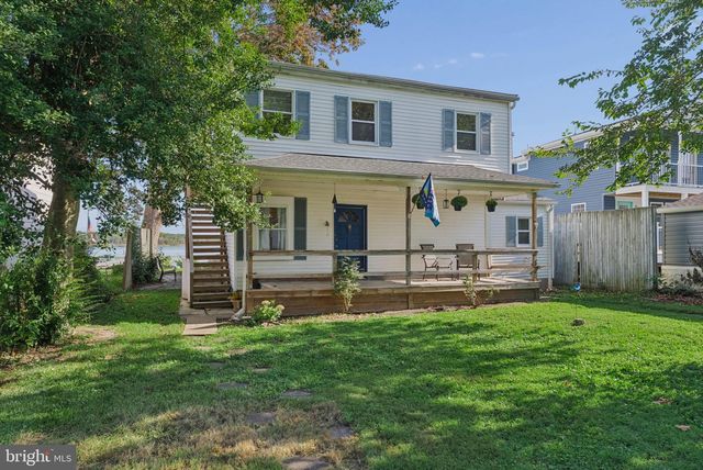 6832 LESLIE RD, Middle River, MD 21220
