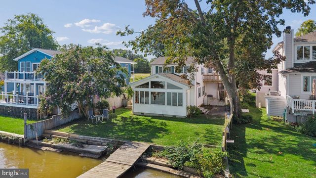 6832 LESLIE RD, Middle River, MD 21220