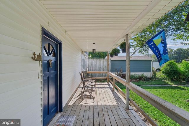 6832 LESLIE RD, Middle River, MD 21220