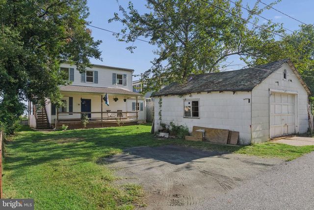 6832 LESLIE RD, Middle River, MD 21220