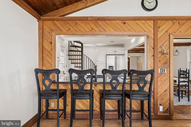 6832 LESLIE RD, Middle River, MD 21220