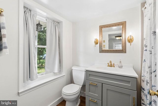 6832 LESLIE RD, Middle River, MD 21220