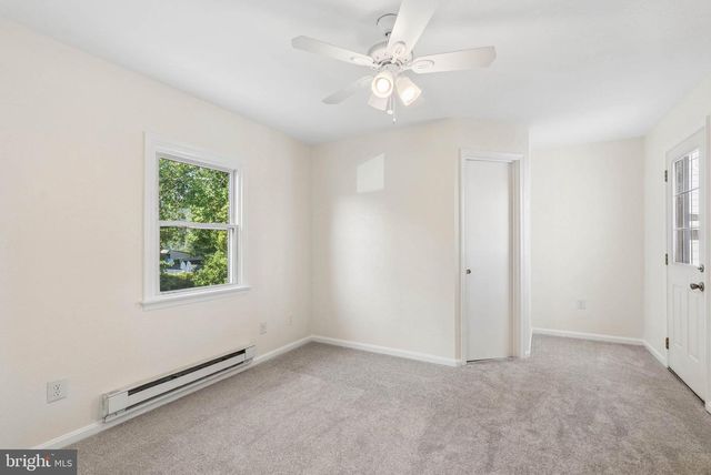6832 LESLIE RD, Middle River, MD 21220