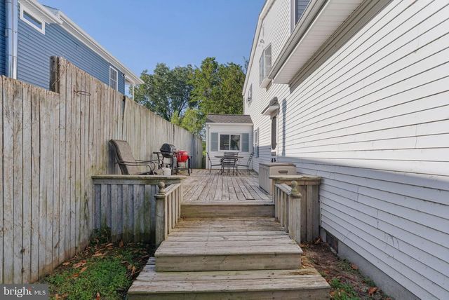 6832 LESLIE RD, Middle River, MD 21220