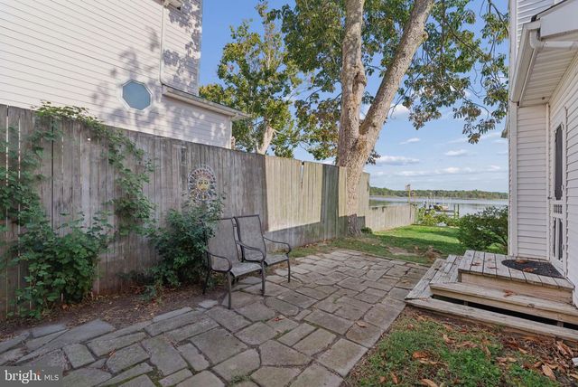 6832 LESLIE RD, Middle River, MD 21220