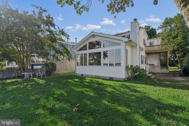 6832 LESLIE RD, Middle River, MD 21220