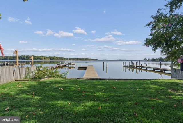 6832 LESLIE RD, Middle River, MD 21220