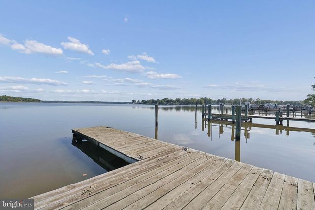 6832 LESLIE RD, Middle River, MD 21220