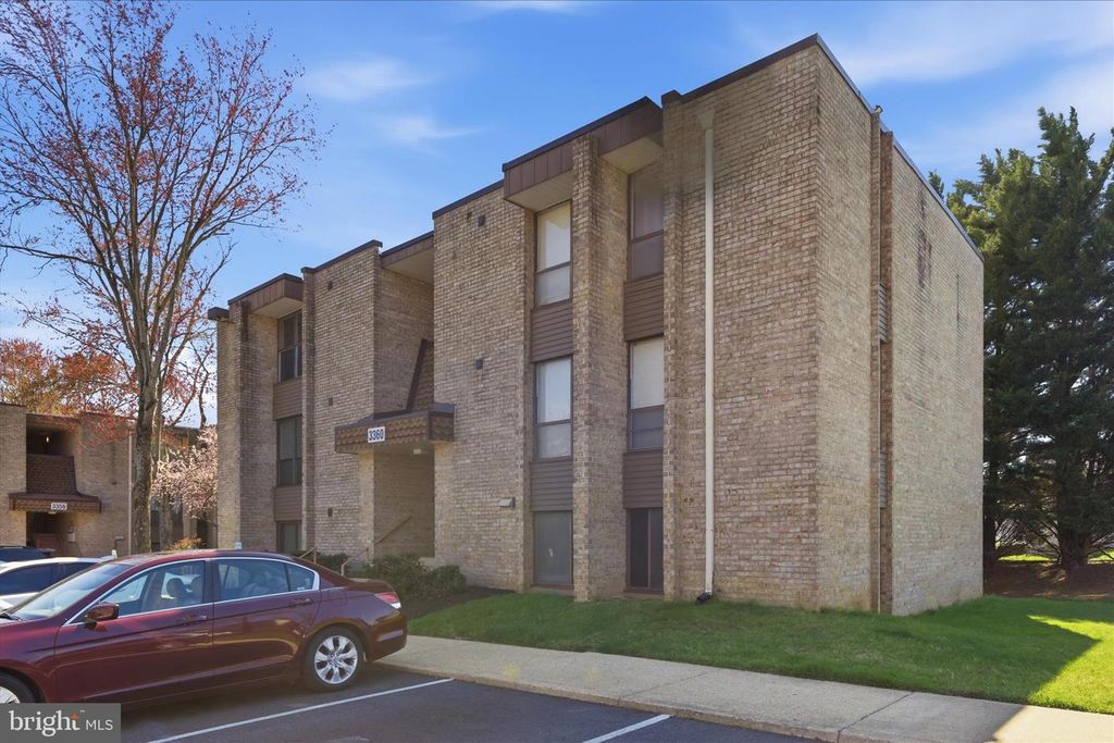 Image 22 of property listing at 3360 HUNTLEY SQUARE DR #B1, Temple Hills, MD 20748