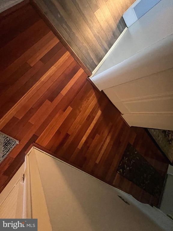 Image 4 of property listing at 3360 HUNTLEY SQUARE DR #B1, Temple Hills, MD 20748