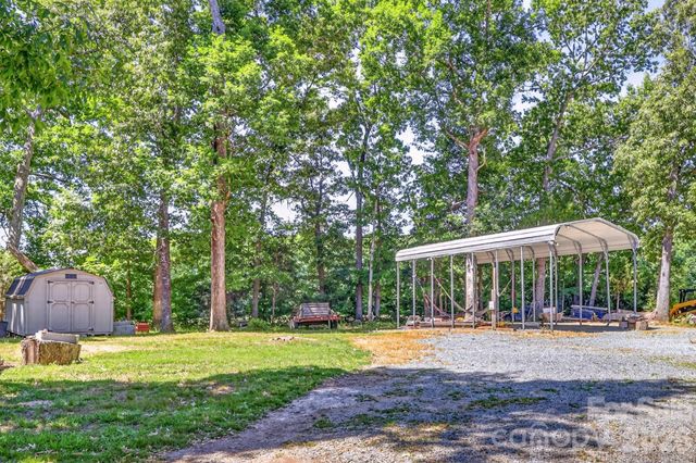 9807 Black Road, Midland, NC 28107