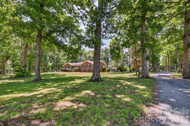 9807 Black Road, Midland, NC 28107