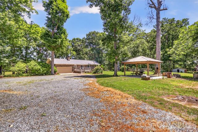 9807 Black Road, Midland, NC 28107