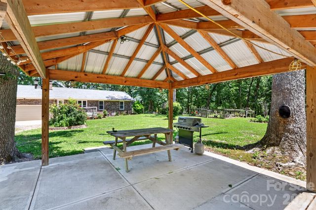 9807 Black Road, Midland, NC 28107
