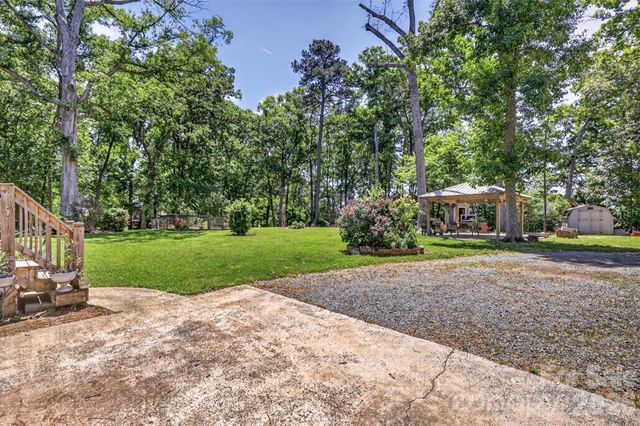 9807 Black Road, Midland, NC 28107