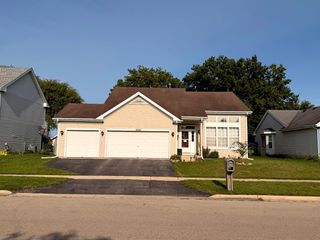 2000 OAKBROOK Drive, Belvidere, IL 61008