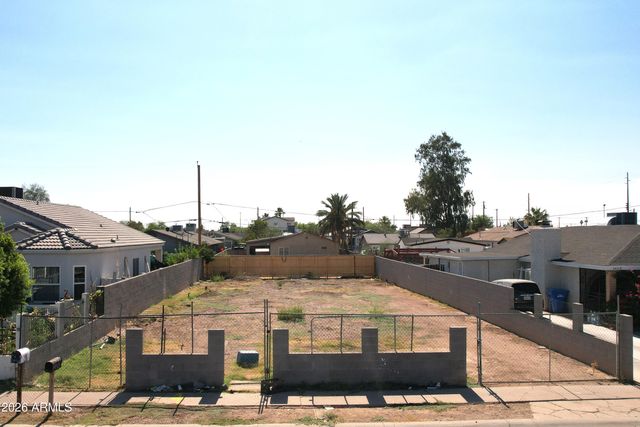 4422 S 8TH Place 11, Phoenix, AZ 85040