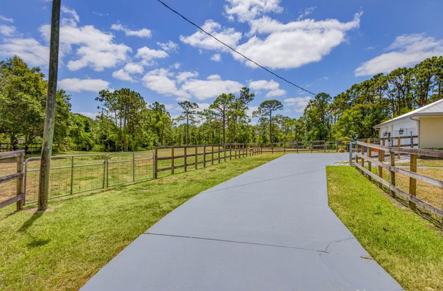 3202 SW Holly Lane, Palm City, FL 34990