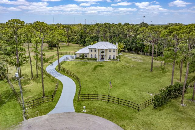 3202 SW Holly Lane, Palm City, FL 34990