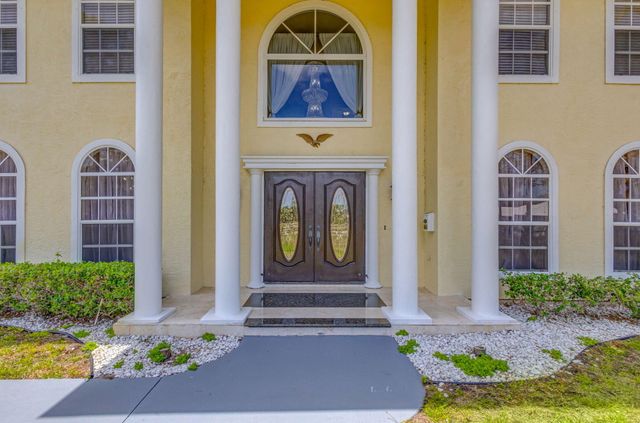 3202 SW Holly Lane, Palm City, FL 34990