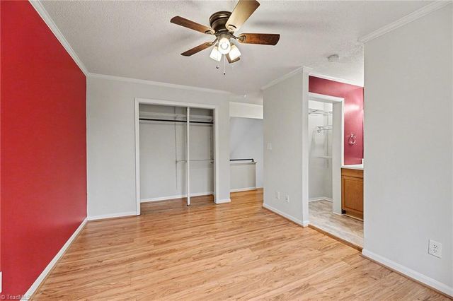 574 Brookside Court, Kernersville, NC 27284