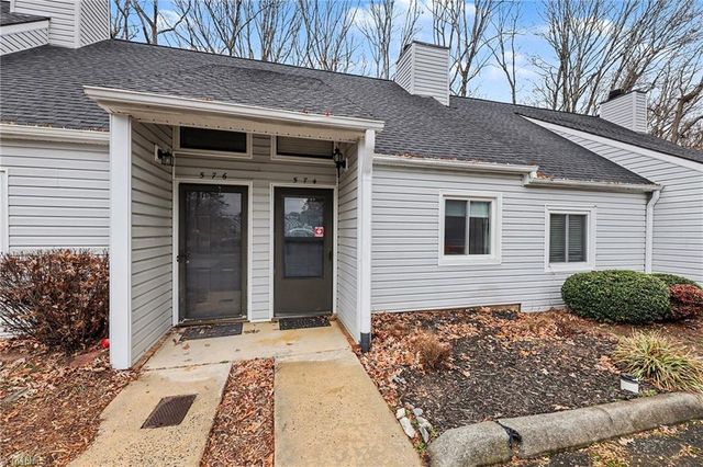 574 Brookside Court, Kernersville, NC 27284