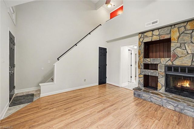 574 Brookside Court, Kernersville, NC 27284