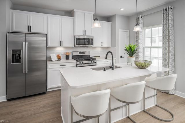 241 Reids Place DR, Suffolk, VA 23434