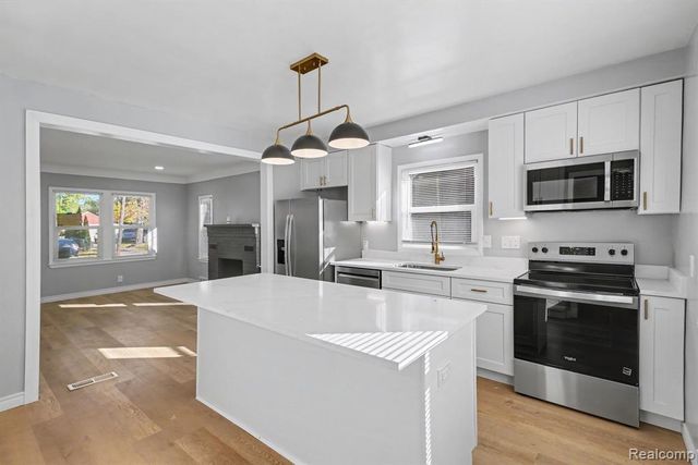 3168 Berkshire Avenue, Warren, MI 48091