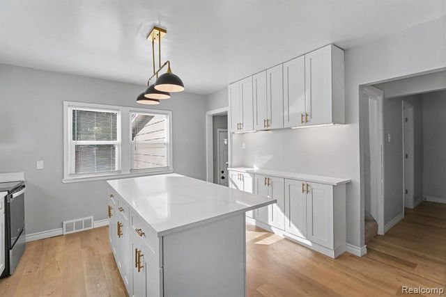 3168 Berkshire Avenue, Warren, MI 48091