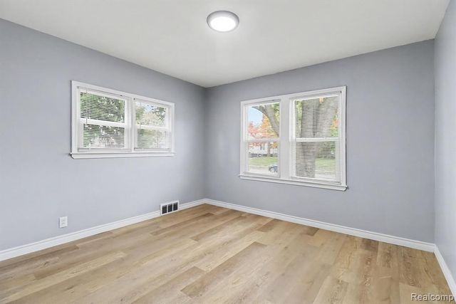 3168 Berkshire Avenue, Warren, MI 48091