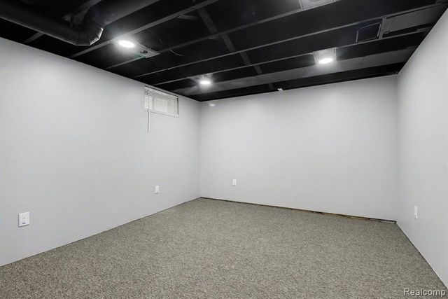 3168 Berkshire Avenue, Warren, MI 48091