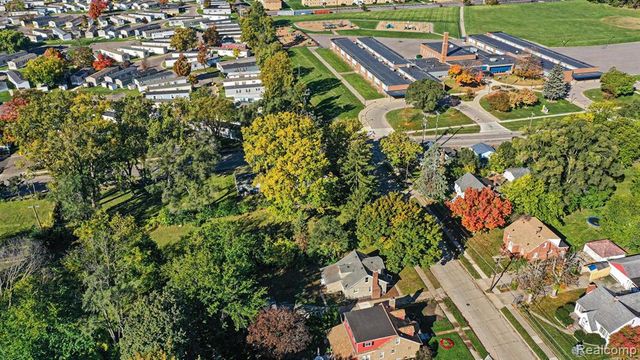 3168 Berkshire Avenue, Warren, MI 48091
