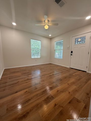 703 san augustine, San Antonio, TX 78237