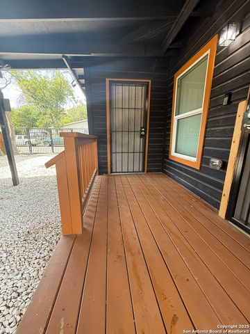 703 san augustine, San Antonio, TX 78237