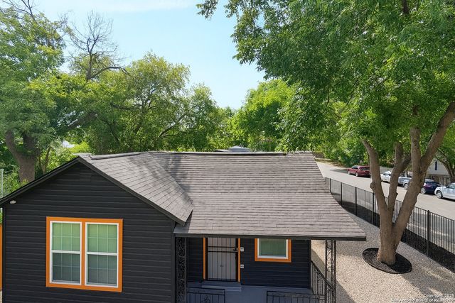 703 san augustine, San Antonio, TX 78237