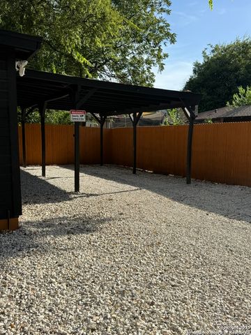 703 san augustine, San Antonio, TX 78237